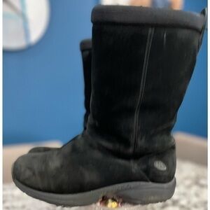 Merrell Boots woman’s size 8